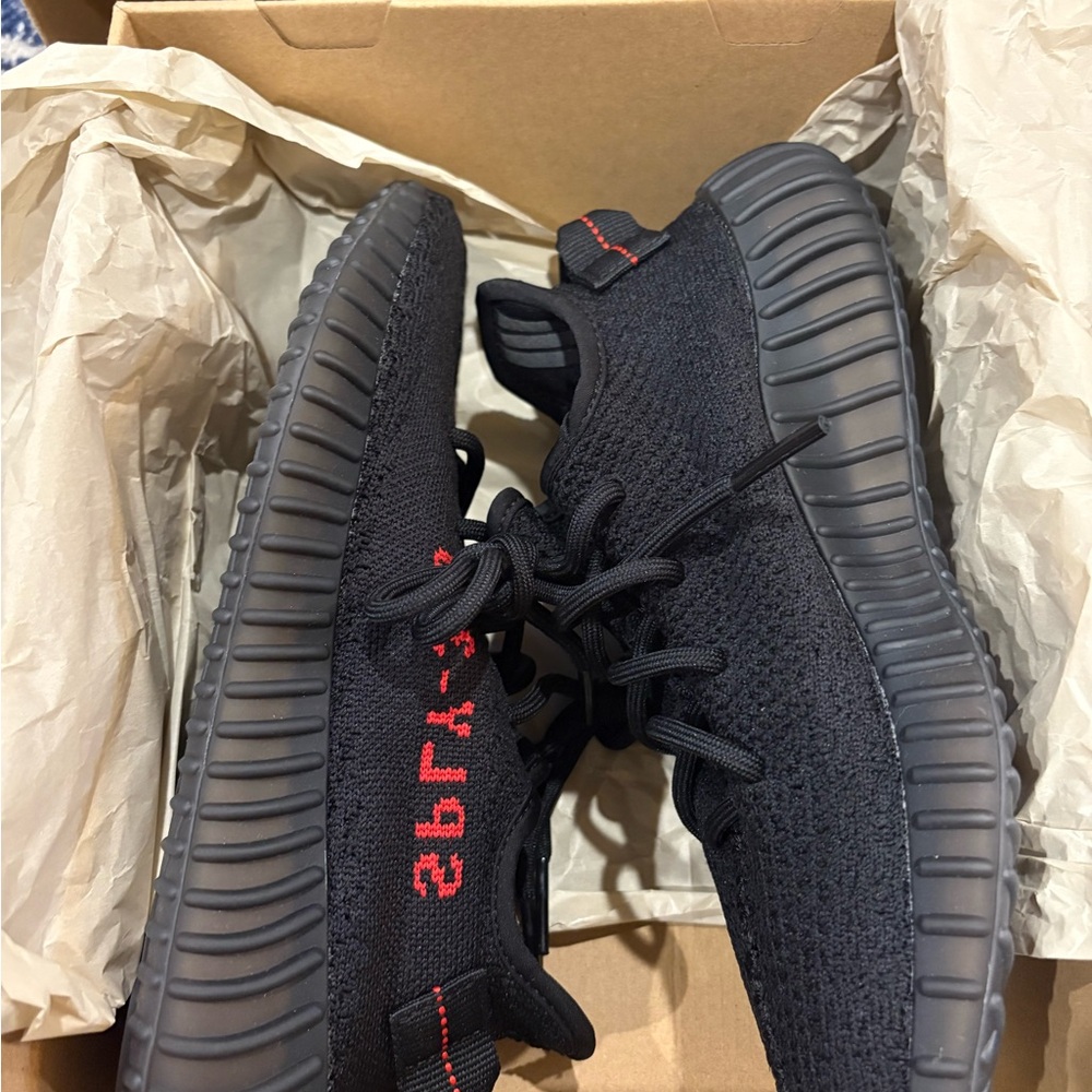 Adidas Yeezy Boost 350 V2 “Bred” | Size 5 Men / 6.5 Women | CP9652 with box